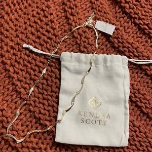 Gold Kendra Scott Necklace